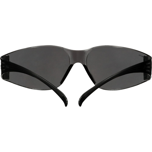 Lunettes de protection de s&eacute;rie 100 SecureFit, Lentille Gris, Antibu&eacute;e/Anti-&eacute;gratignures, ANSI Z87+/R&eacute;pond ou surpasse la norme CSA Z94.3 PB Rental Co. Ltd.