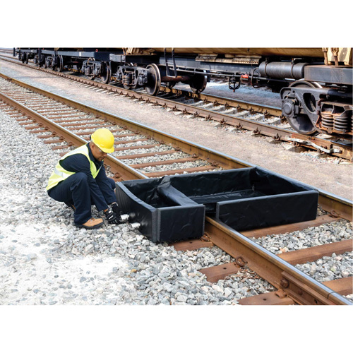 Ultra-Track Berm, 144 US gal. Capacity, 4' W x 6' L x 12" H, Foam Wall PB Rental Co. Ltd.