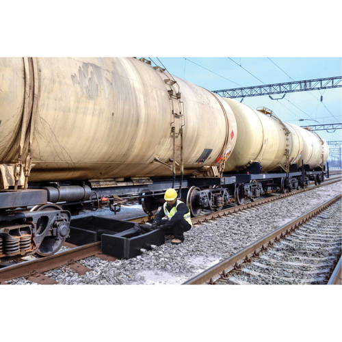 Ultra-Track Berm, 144 US gal. Capacity, 4' W x 6' L x 12" H, Foam Wall PB Rental Co. Ltd.