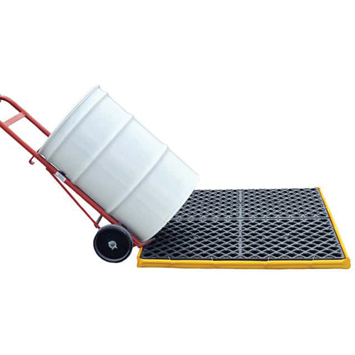 Ultra-Spill Deck flexible, &agrave; vessie, 4 barils, Capacit&eacute; de d&eacute;versement 110 gal. US, 51" x 48" x 5" PB Rental Co. Ltd.