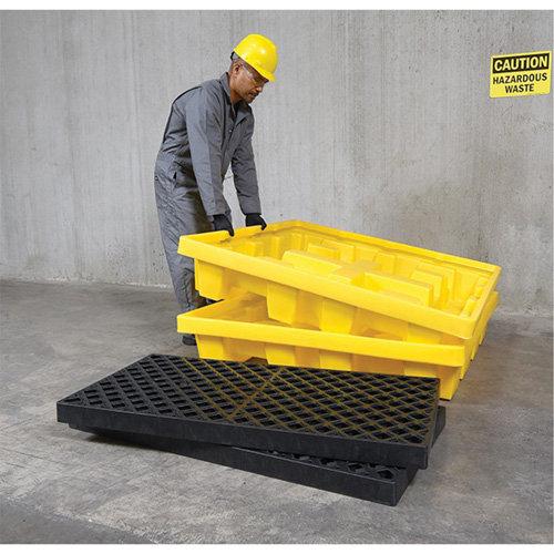Ultra-Spill Pallet emboitable, 4 barils, Capacit&eacute; de d&eacute;versement 66 gal. US, 51" x 51" x 10" PB Rental Co. Ltd.
