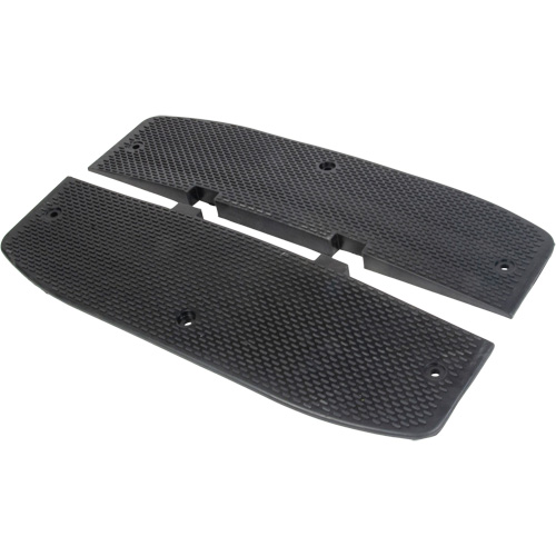 Embouts d'extr&eacute;mit&eacute;s pour bosse de d&eacute;c&eacute;l&eacute;ration, Caoutchouc, 2' lo x 16" la x 1-1/4" h PB Rental Co. Ltd.