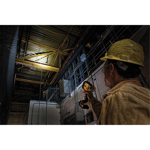 Projecteur &agrave; del pour chantier, DEL, 1000 Lumens, Piles Rechargeable PB Rental Co. Ltd.
