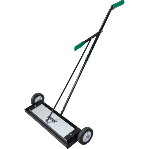 Balayeuse magn&eacute;tique &agrave; pousser, 24" la PB Rental Co. Ltd.