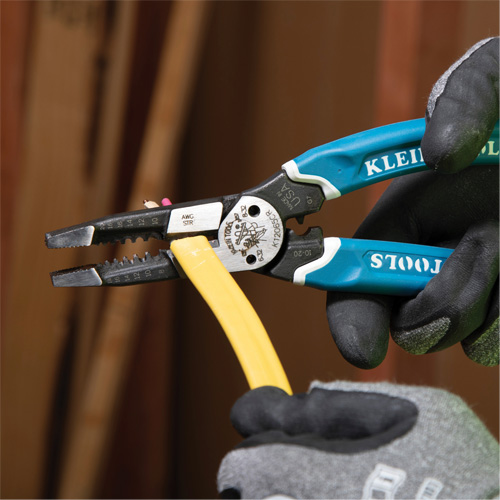 Outil polyvalent Klein-Kurve pour d&eacute;nuder, couper et sertir les fils, 8-1/4" lo, 8 - 20 AWG PB Rental Co. Ltd.