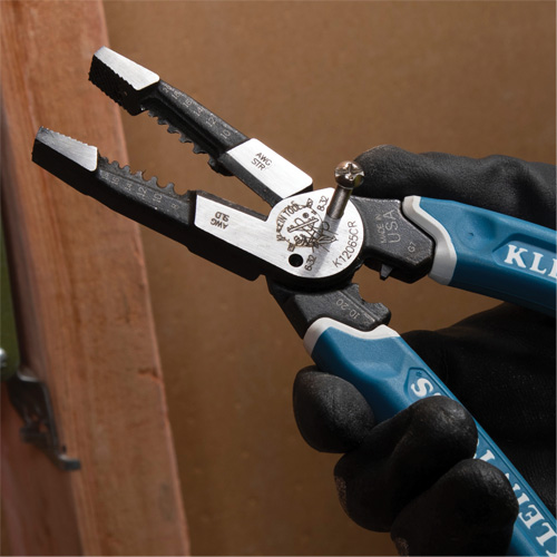 Outil polyvalent Klein-Kurve pour d&eacute;nuder, couper et sertir les fils, 8-1/4" lo, 8 - 20 AWG PB Rental Co. Ltd.
