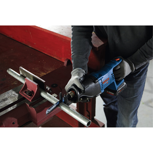 Scie alternative avec poign&eacute;e en D (outil seulement), 18 V, Lithium-ion Bloc-pile, 2700 coups/min PB Rental Co. Ltd.