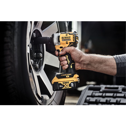 Cordless Impact Wrench with Hog Ring Anvil, 20 V, 1/2" Socket PB Rental Co. Ltd.