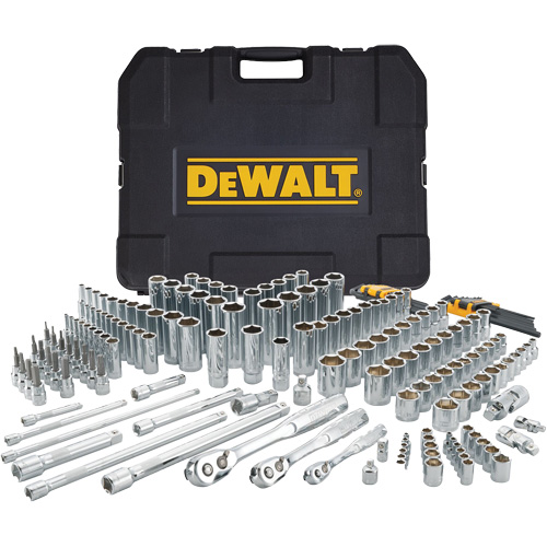 Ensemble d'outils pour m&eacute;canicien PB Rental Co. Ltd.