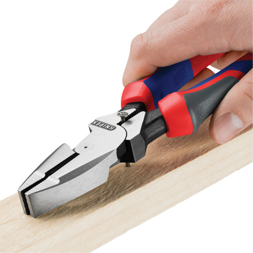 Pince pour monteurs de lignes &agrave; levier d&eacute;multipli&eacute;, t&ecirc;te type Nouvelle-Angleterre avec poign&eacute;e KNIPEXTEND PB Rental Co. Ltd.