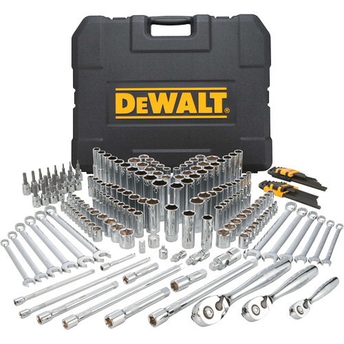 Jeu d'outils de m&eacute;canicien avec coffret moul&eacute; par soufflage PB Rental Co. Ltd.
