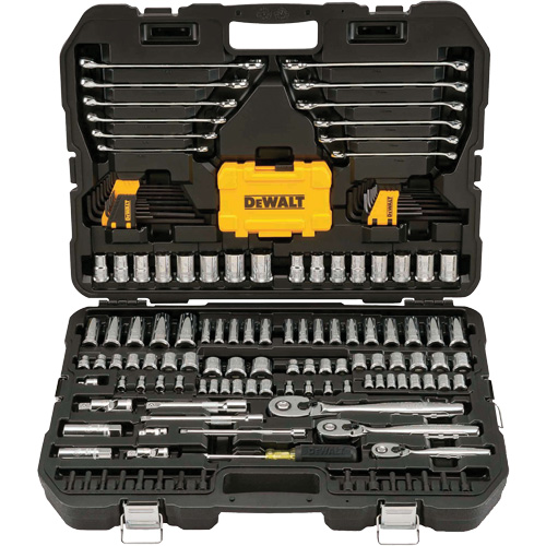 Ensemble d'outils pour m&eacute;canicien PB Rental Co. Ltd.