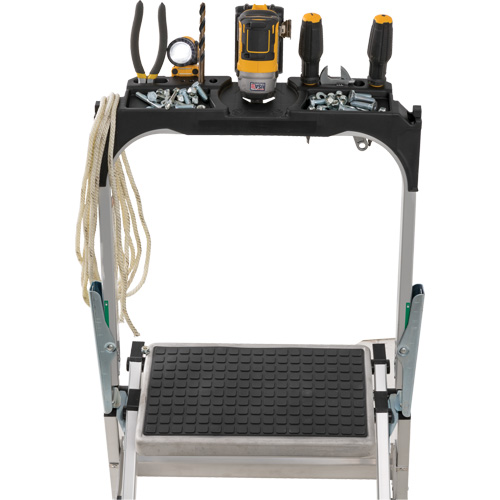 &eacute;chelle escabeau avec roues pivotantes, 4 marches, 44,25" x 22,13" x Hauteur 59" PB Rental Co. Ltd.
