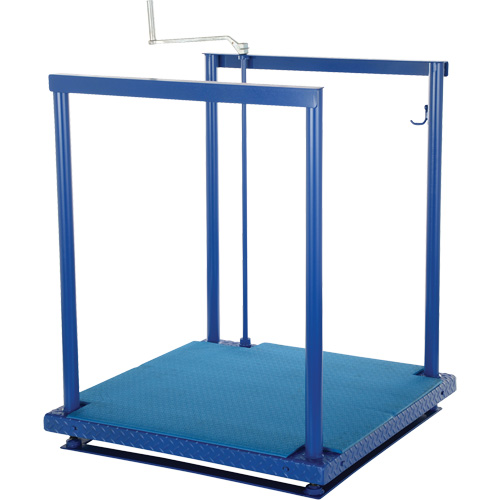 Plateforme de travail Posi-Crank ergonomique avec tapis anti-fatigue, 36" la x 72" pr, Capacit&eacute; de 500 lb, Enti&egrave;rement soud&eacute; PB Rental Co. Ltd.