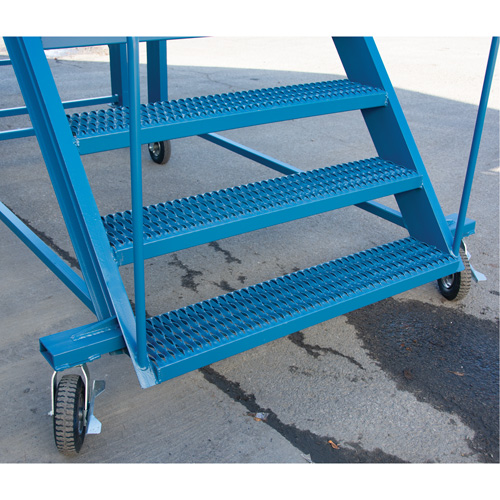 Snow Ladder, Steel, 10 Steps, 99" H, 85-1/2" D, 48" Step, Serrated PB Rental Co. Ltd.