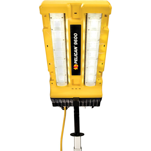 Syst&egrave;me avec t&ecirc;te d'&eacute;clairage modulaire et support, DEL, 24 W, 3000 lumens, Boîtier en Aluminium PB Rental Co. Ltd.