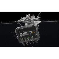 Chargeur de batterie embarqu&eacute; &agrave; 4 sorties de 40 amp&egrave;res GenPro10X4 Genius PB Rental Co. Ltd.