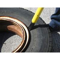 D&eacute;monte-talons &agrave; marteau coulissant PB Rental Co. Ltd.