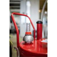 Chariot &agrave; carburant en acier de 25 gallons avec pompe rotative bidirectionnelle et filtre PB Rental Co. Ltd.