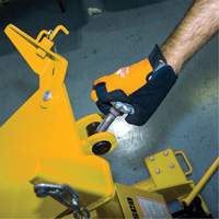 Cric de transmission Yellow Jackit, Cap. de levage 2,2 tonnes PB Rental Co. Ltd.