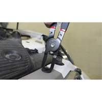 Pince pour chevilles de retenue avec poign&eacute;es bi-mati&egrave;re PB Rental Co. Ltd.