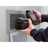 Cam&eacute;ra d'imagerie thermique T1010 HD avec objectif de 12°, 800 x 480 pixels, -40° - 650°C (-40° - 1202°F), 25 mK PB Rental Co. Ltd.