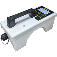 V&eacute;rificateur de perche aliment&eacute; par batterie PB Rental Co. Ltd.