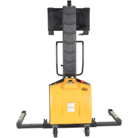 Gerbeur motoris&eacute; avec m&acirc;t &eacute;troit, Fonctionnement &eacute;lectrique, Capacit&eacute; 1500 lb, Lev&eacute;e max 63" PB Rental Co. Ltd.