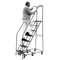 &eacute;chelles Pivotantes A/Roulettes Au Centre, 7 marches, Largeur de la marche 16", Hauteur de la plateforme 70", Acier PB Rental Co. Ltd.