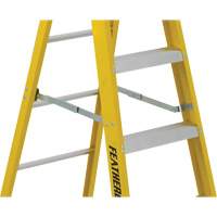 Industrial Heavy-Duty Stepladders (6900 Series), 4', Fibreglass, 300 lbs. Capacity, Type 1A PB Rental Co. Ltd.