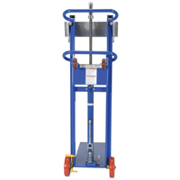 Gerbeur &agrave; plateforme hydraulique, M&eacute;canisme Pompe au pied, Capacit&eacute; de 750 lb, Levage max de 52" PB Rental Co. Ltd.