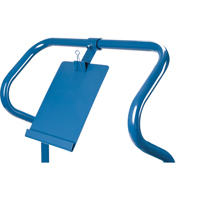 Chariots ergonomiques &agrave; plateforme pour ramassage de commande PB Rental Co. Ltd.