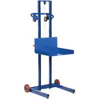 Plateforme &eacute;l&eacute;vatrice &agrave; profil bas pour charge l&eacute;g&egrave;re, M&eacute;canisme Treuil manuel, Capacit&eacute; de 400 lb, Levage max de 55" PB Rental Co. Ltd.