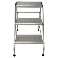 Escabeau en aluminium, 3 marches, 34-9/16" x 22-13/16" x Hauteur 30" PB Rental Co. Ltd.