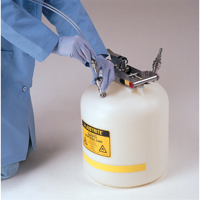 Bidons de r&eacute;cup&eacute;ration s&eacute;curitaires &agrave; d&eacute;gagement rapide PB Rental Co. Ltd.