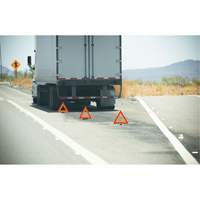 Triangular Reflector Kit PB Rental Co. Ltd.