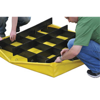 Ultra-Spill Pallet flexible, 4 barils, Capacit&eacute; de d&eacute;versement 66 gal. US, 48" x 48" x 7" PB Rental Co. Ltd.