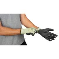 Gants &eacute;lastiques &eacute;cologiques sans coutures r&eacute;sistants &agrave; la coupe, Taille 7, Calibre 13, Rev&ecirc;tement Polyur&eacute;thane, Enveloppe en PEHP/rPET, ASTM ANSI niveau A4 PB Rental Co. Ltd.