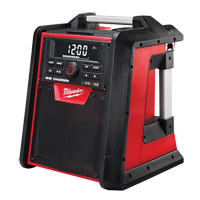 Radio et chargeur pour le chantier M18, 18 V, Lithium-ion PB Rental Co. Ltd.