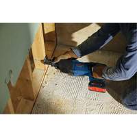 Scie alternative avec poign&eacute;e en D (outil seulement), 18 V, Lithium-ion Bloc-pile, 2700 coups/min PB Rental Co. Ltd.