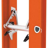 BuildMan&reg; Extension Ladder, 300 lbs. Cap., 16' H, Grade 1A PB Rental Co. Ltd.