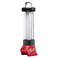 Lanterne et &eacute;clairage &agrave; faisceau concentr&eacute; M18, DEL, 700 lumens, 10 hres de fonctionnement, Bloc-pile Rechargeable, Plastique PB Rental Co. Ltd.