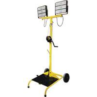Chariot &agrave; lampe Beacon978 avec treuil, DEL, 150 W, 22500 lumens, Boîtier en Aluminium PB Rental Co. Ltd.