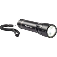 Lampe de poche 5020, DEL, 586 lumens, Piles AAA PB Rental Co. Ltd.