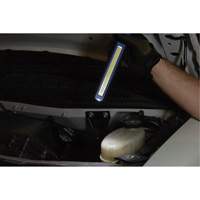 Lumi&egrave;re &eacute;troite, Crochet, Rechargeable, 500 lumens PB Rental Co. Ltd.